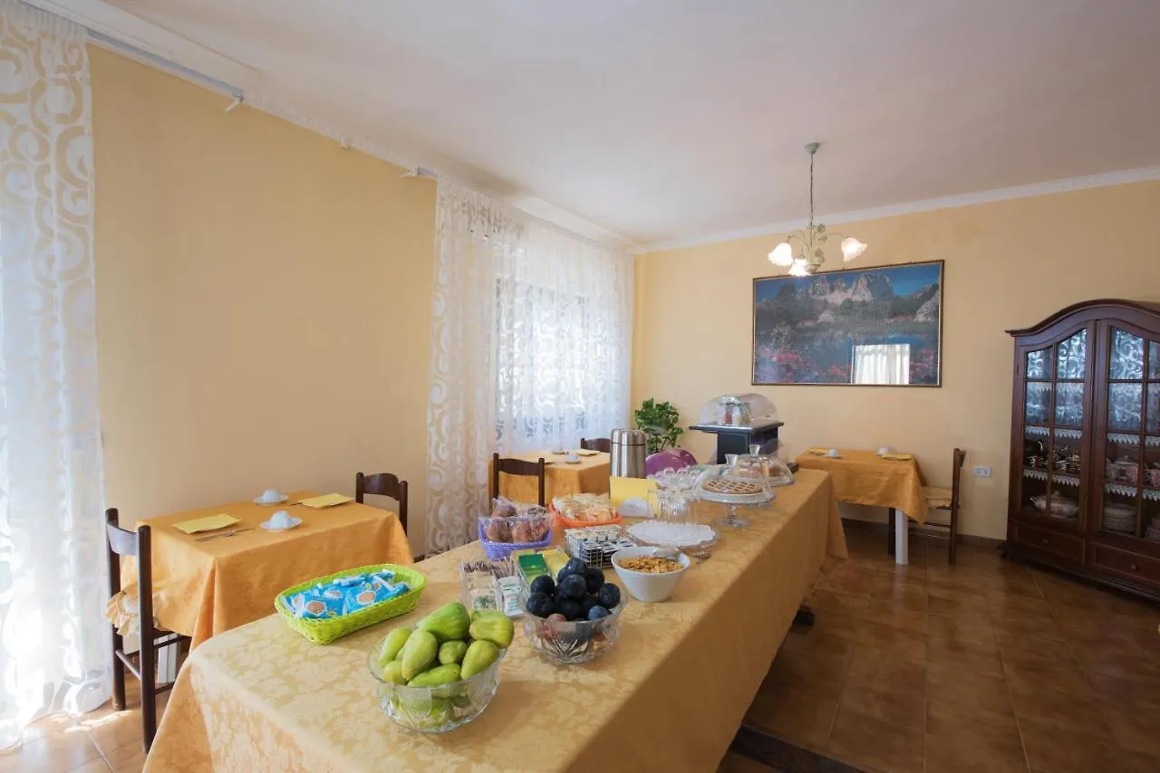 Bed & Breakfast La Rosa Dei Venti B&B Chia